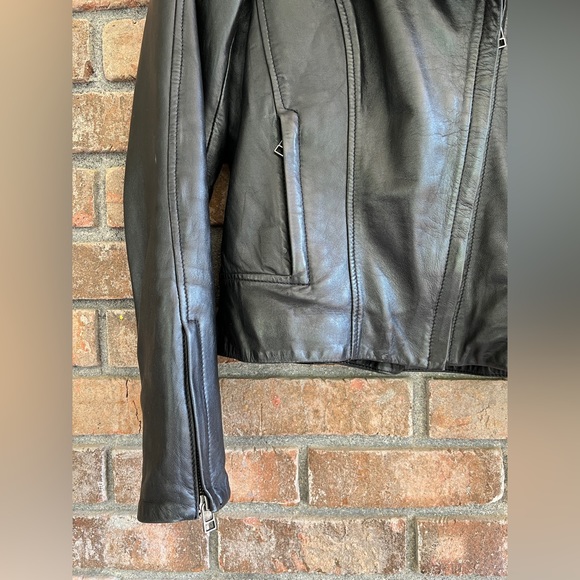 Danier Women’s Black Leather Jacket - Size S - Picture 4 of 16
